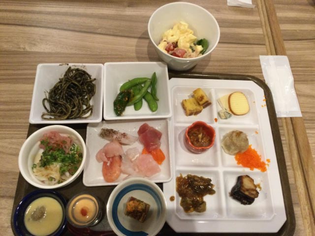 Hotel well season 夕食ビュッフェ